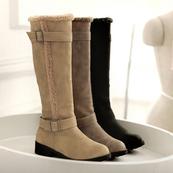 Boots - Picture 3 of 6